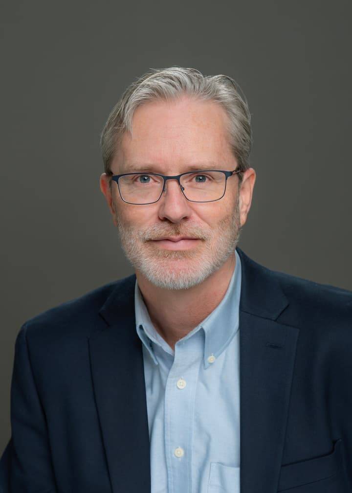 Robert Hollister, Ph.D., DISTINGUISHED UNDERGRADUATE MENTORING AWARD